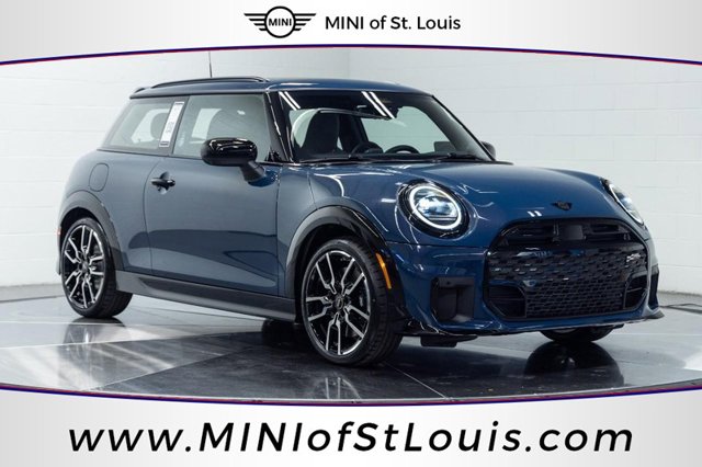 2026 MINI 2 Door Iconic