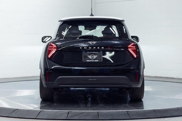 2026 MINI Hardtop 2 Door S - Photo 7