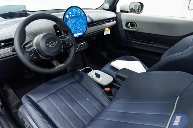 2026 MINI Hardtop 2 Door S - Photo 17