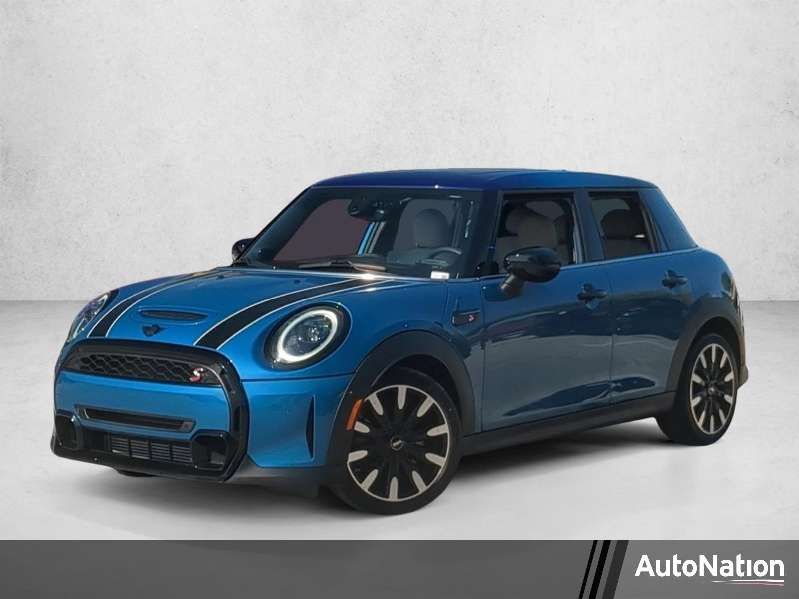 2024 MINI Hardtop 4 Door