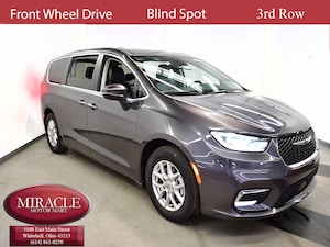 2023 Chrysler Pacifica Touring L Van