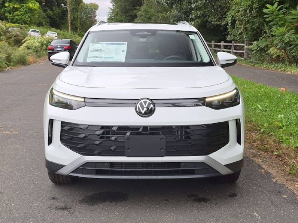 New 2026 Volkswagen Tiguan SE SUV
