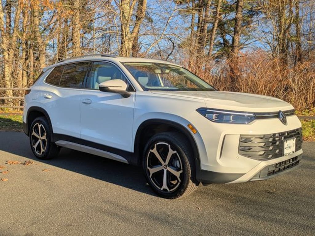 Certified 2026 Volkswagen Tiguan 2.0T SE SUV