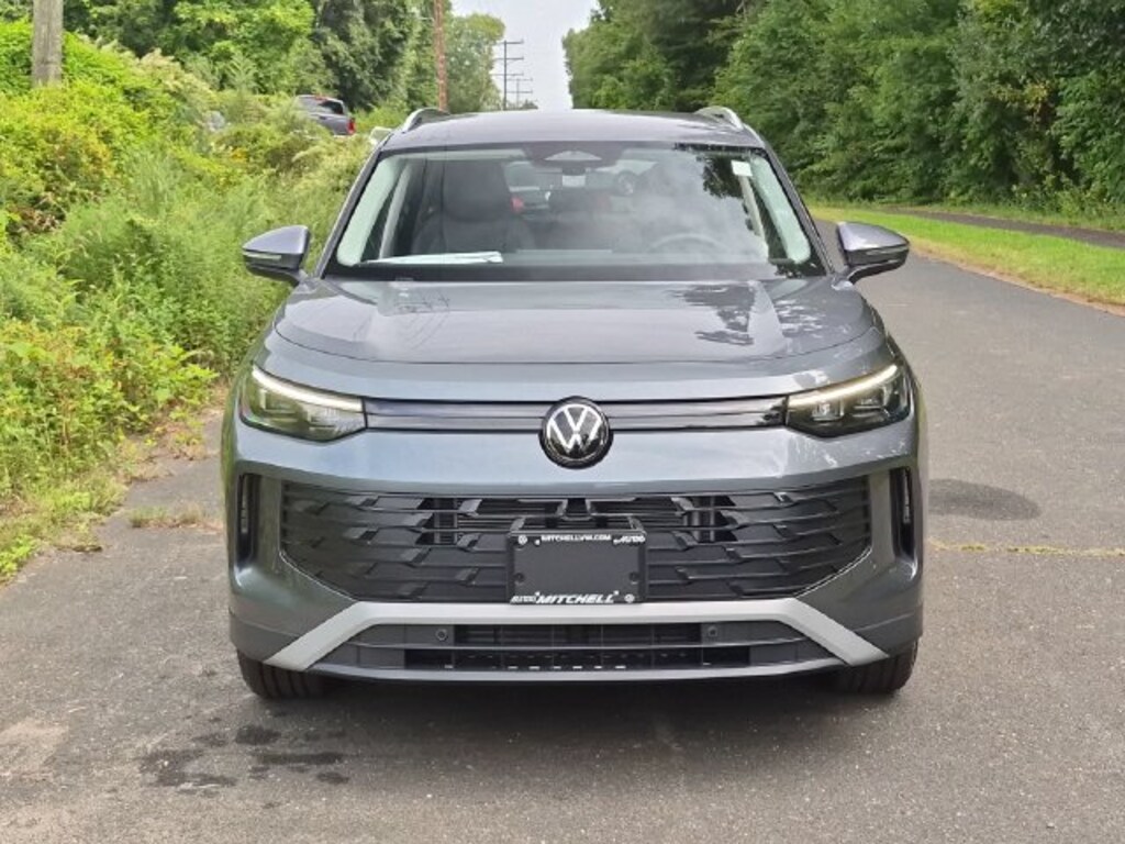 New 2026 Volkswagen Tiguan SE SUV