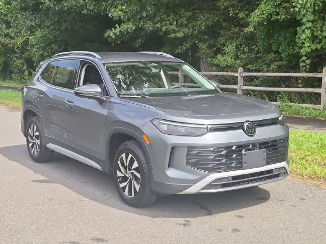 New 2026 Volkswagen Tiguan S SUV