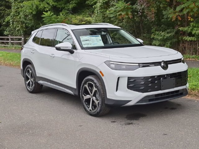 New 2026 Volkswagen Tiguan SE SUV