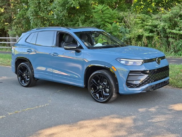 New 2026 Volkswagen Tiguan SE R-Line Black SUV
