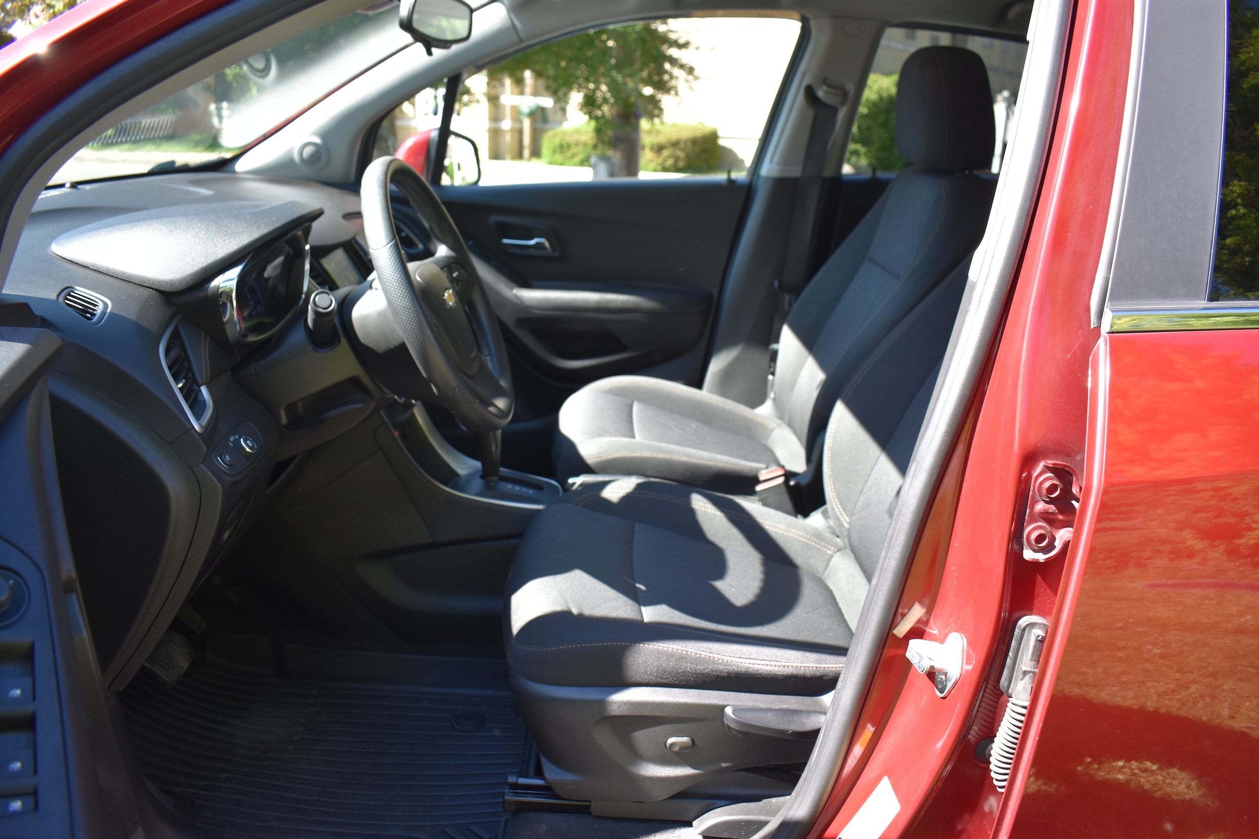 2020 Chevrolet Trax LT - Photo 3