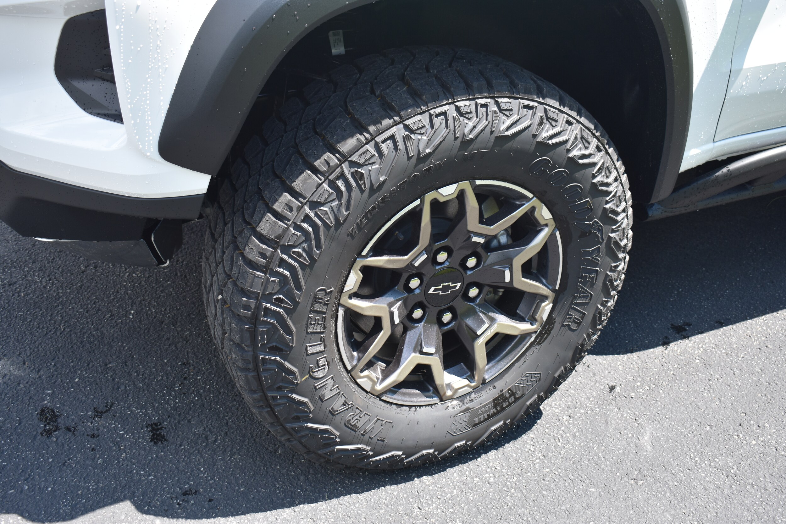 2026 Chevrolet Colorado ZR2 - Photo 23