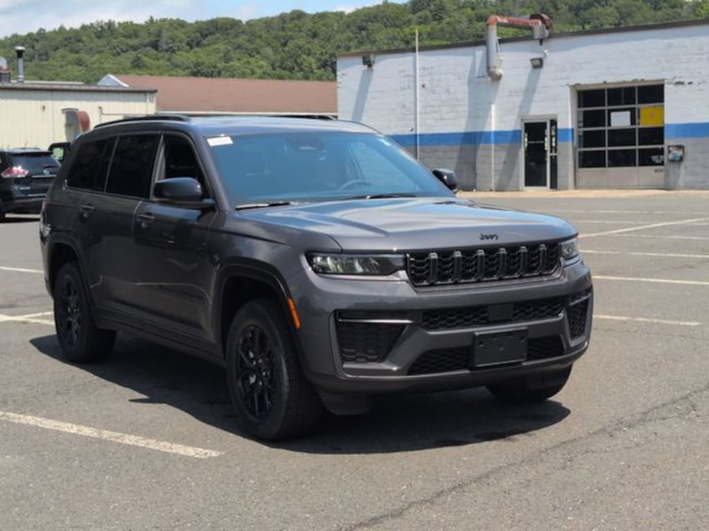 New 2026 Jeep Grand Cherokee L Altitude Sport Utility