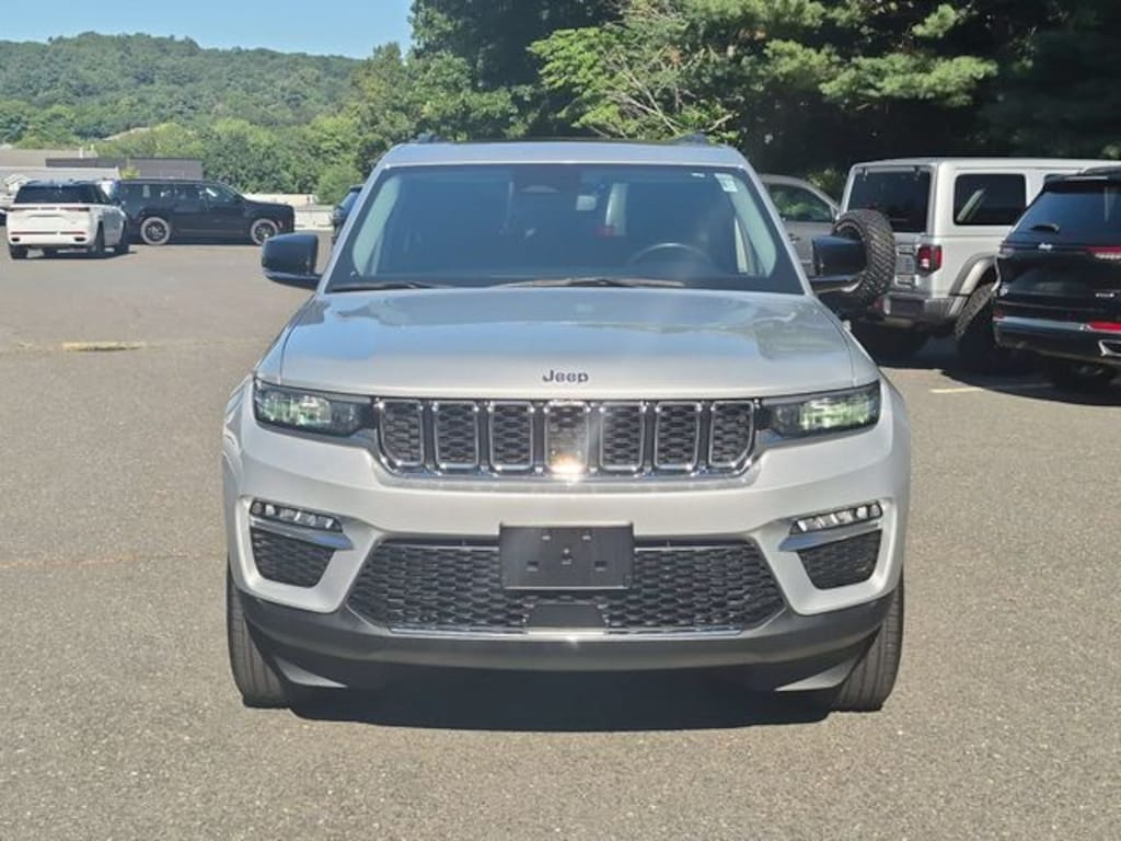 Used 2022 Jeep Grand Cherokee Limited SUV