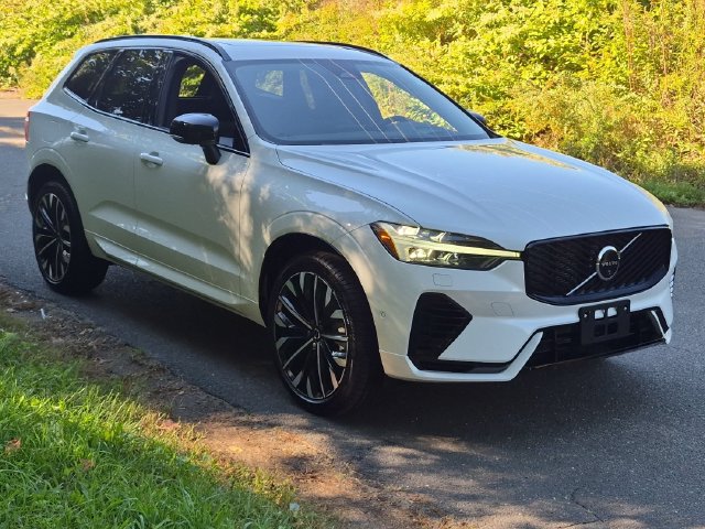 New 2027 Volvo XC60 plug-in hybrid T8 Ultra SUV