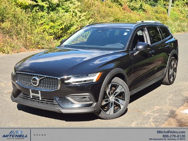 2025 Volvo V60 Cross Country