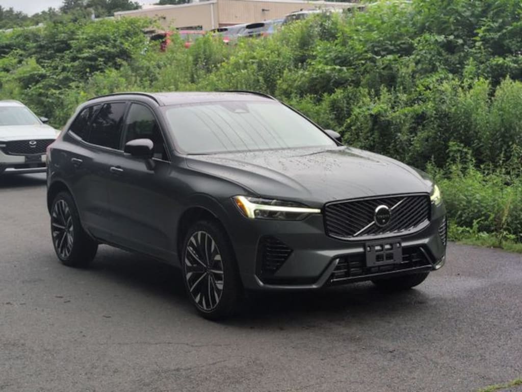 New 2026 Volvo XC60 plug-in hybrid T8 Ultra SUV