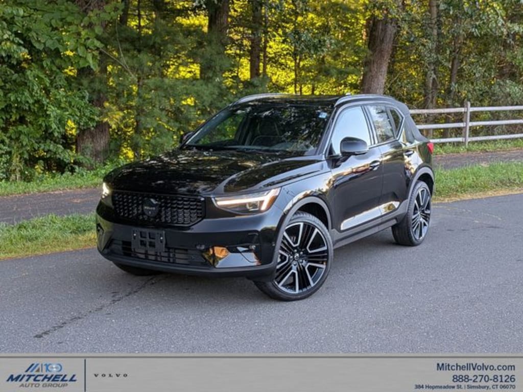 New 2026 Volvo XC40 B5 Ultra Black Edition SUV