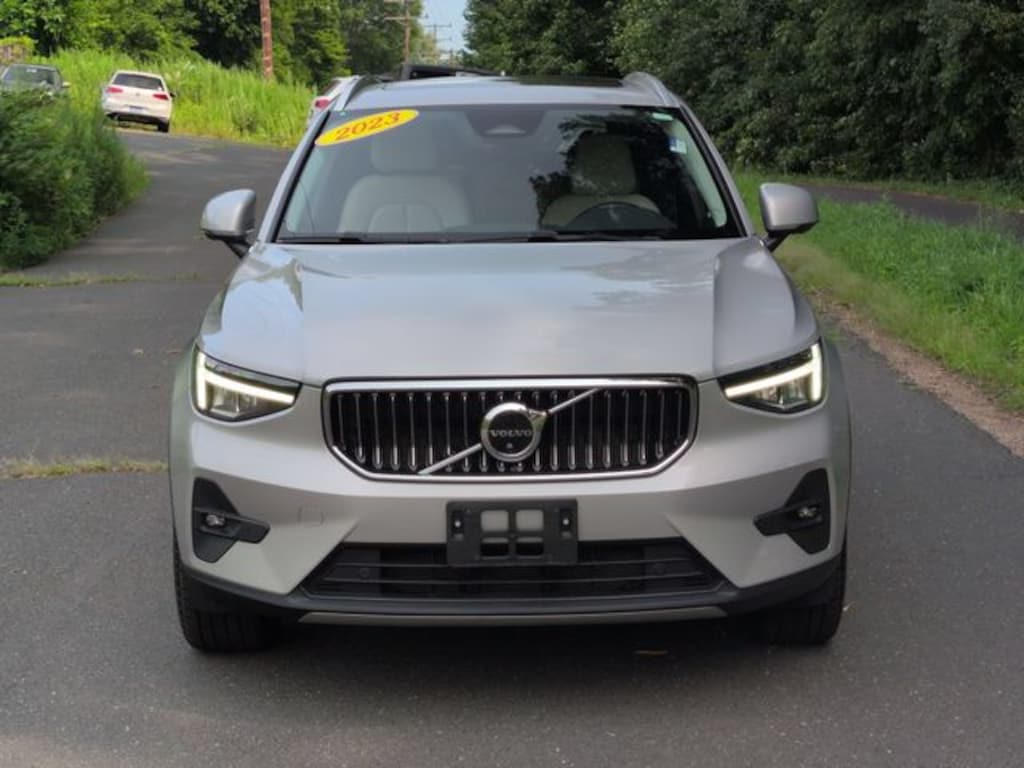 Certified 2023 Volvo XC40 B5 Plus Bright Theme SUV