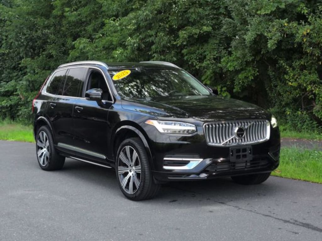 Certified 2025 Volvo XC90 plug-in hybrid T8 Ultra 7-Seater SUV