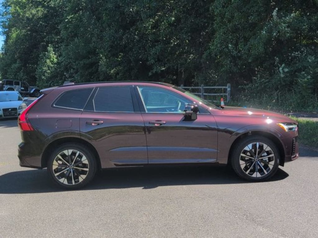 New 2026 Volvo XC60 B5 Plus SUV