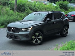 2026 Volvo XC40 B5 Core SUV