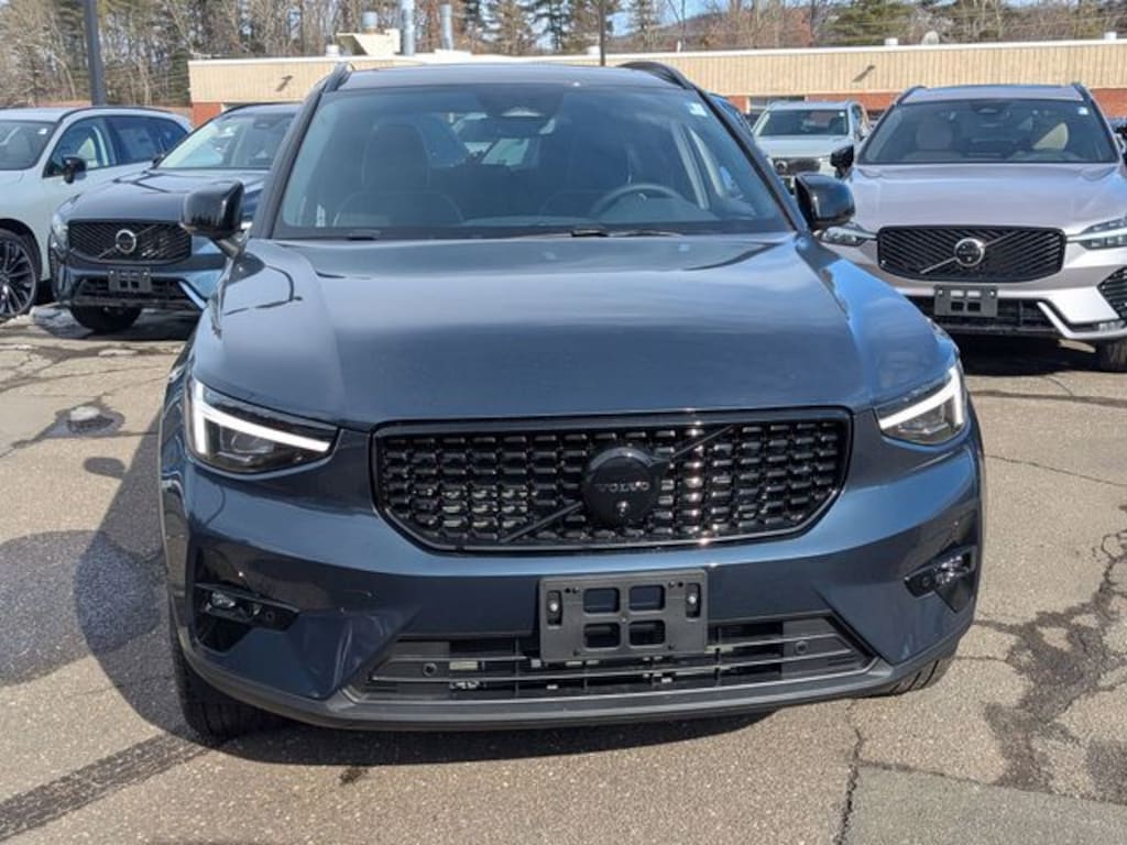 New 2026 Volvo XC40 B5 Ultra Black Edition SUV