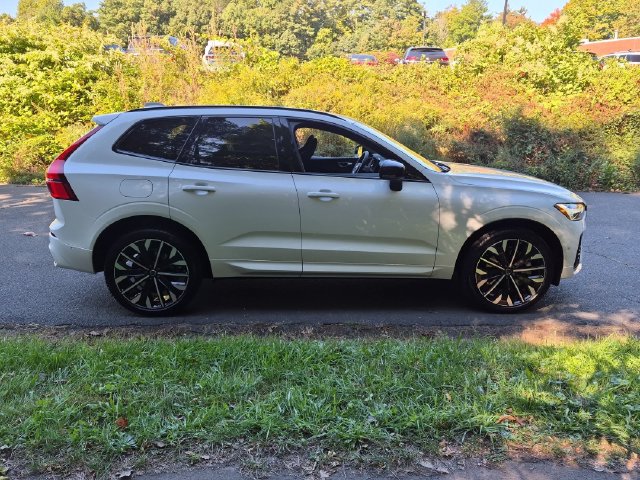 New 2027 Volvo XC60 plug-in hybrid T8 Ultra SUV