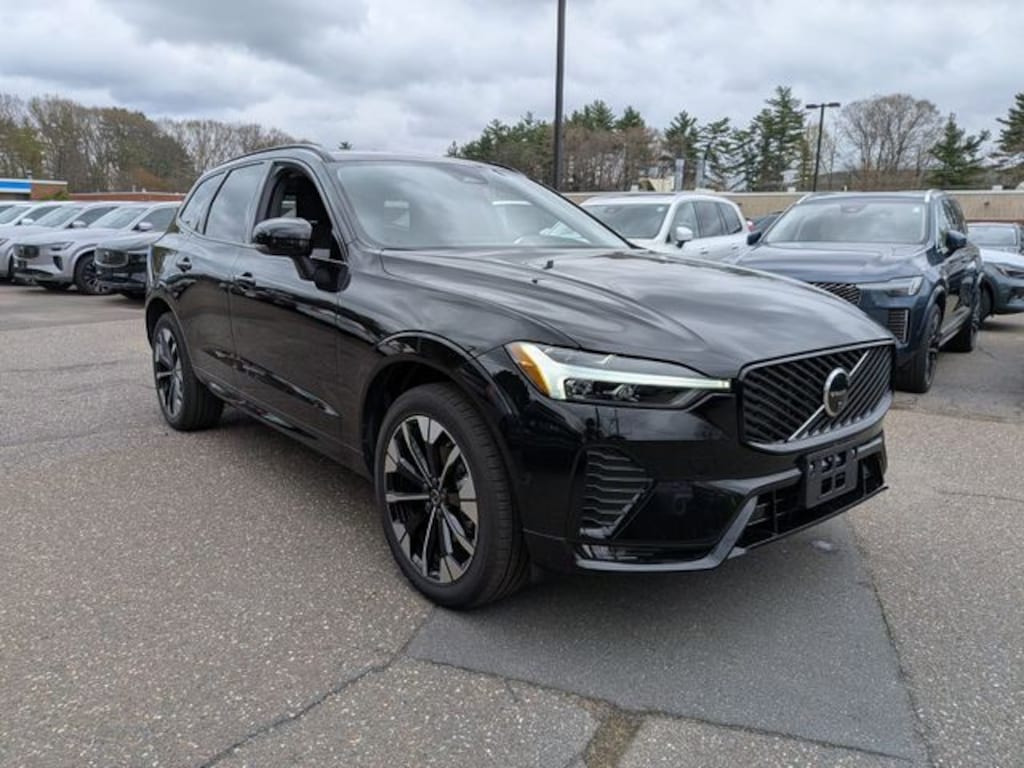 New 2026 Volvo XC60 B5 Plus SUV