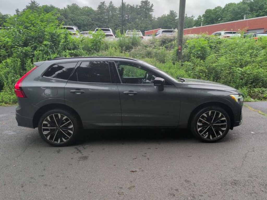 New 2026 Volvo XC60 plug-in hybrid T8 Ultra SUV