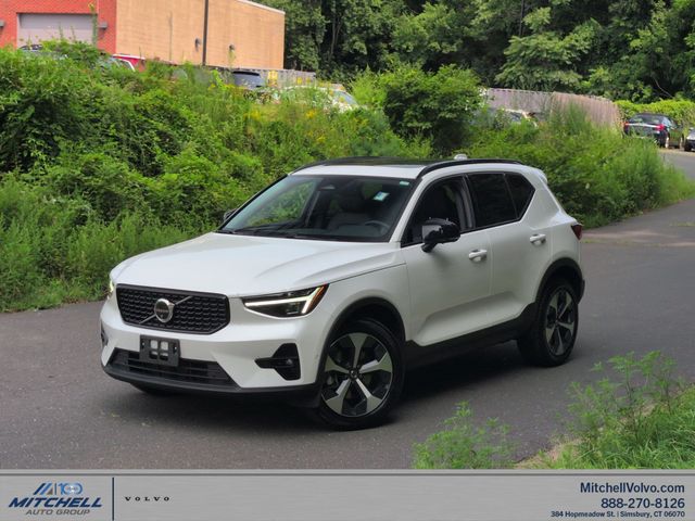 2026 Volvo XC40