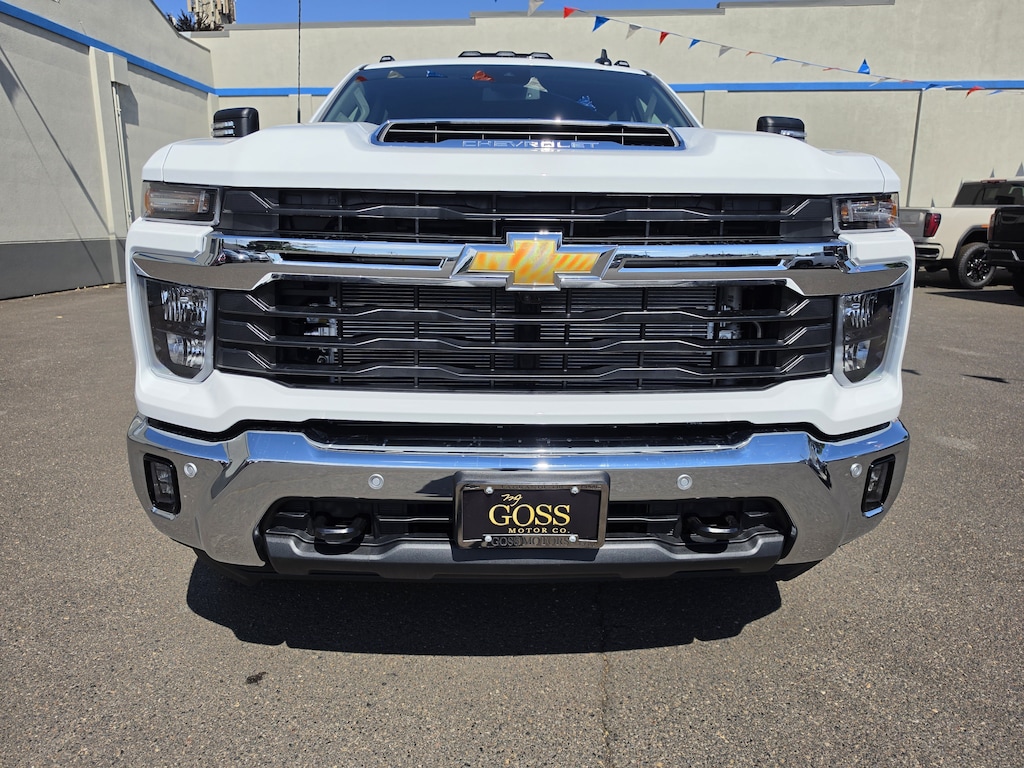 New 2026 Chevrolet Silverado 3500 HD LT DRW Truck