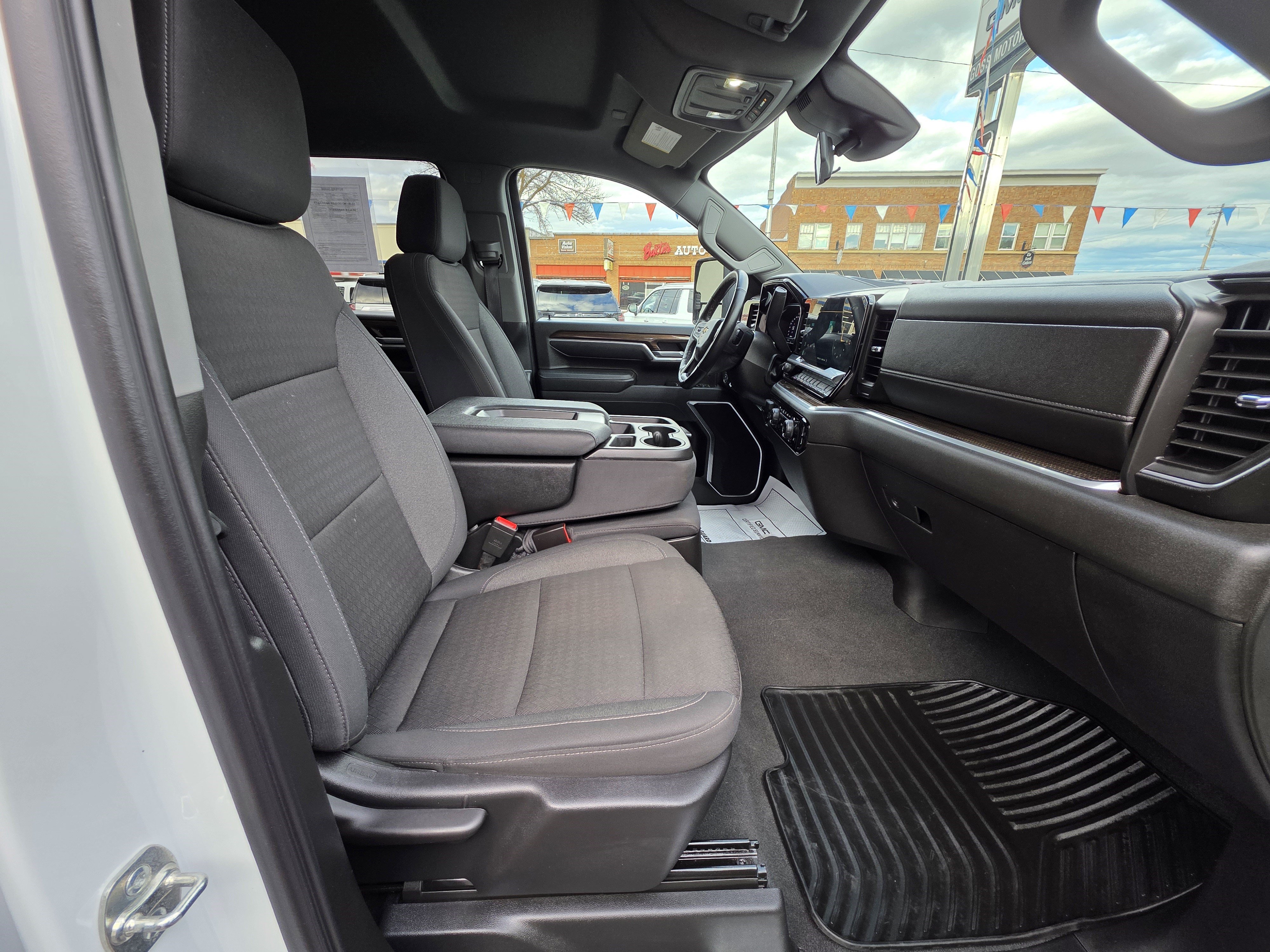 2025 Chevrolet Silverado 2500HD LT - Photo 25
