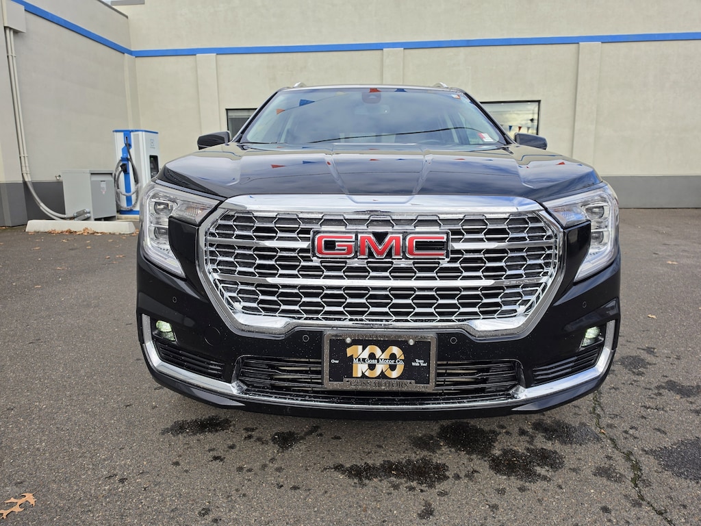 Used 2024 GMC Terrain Denali SUV