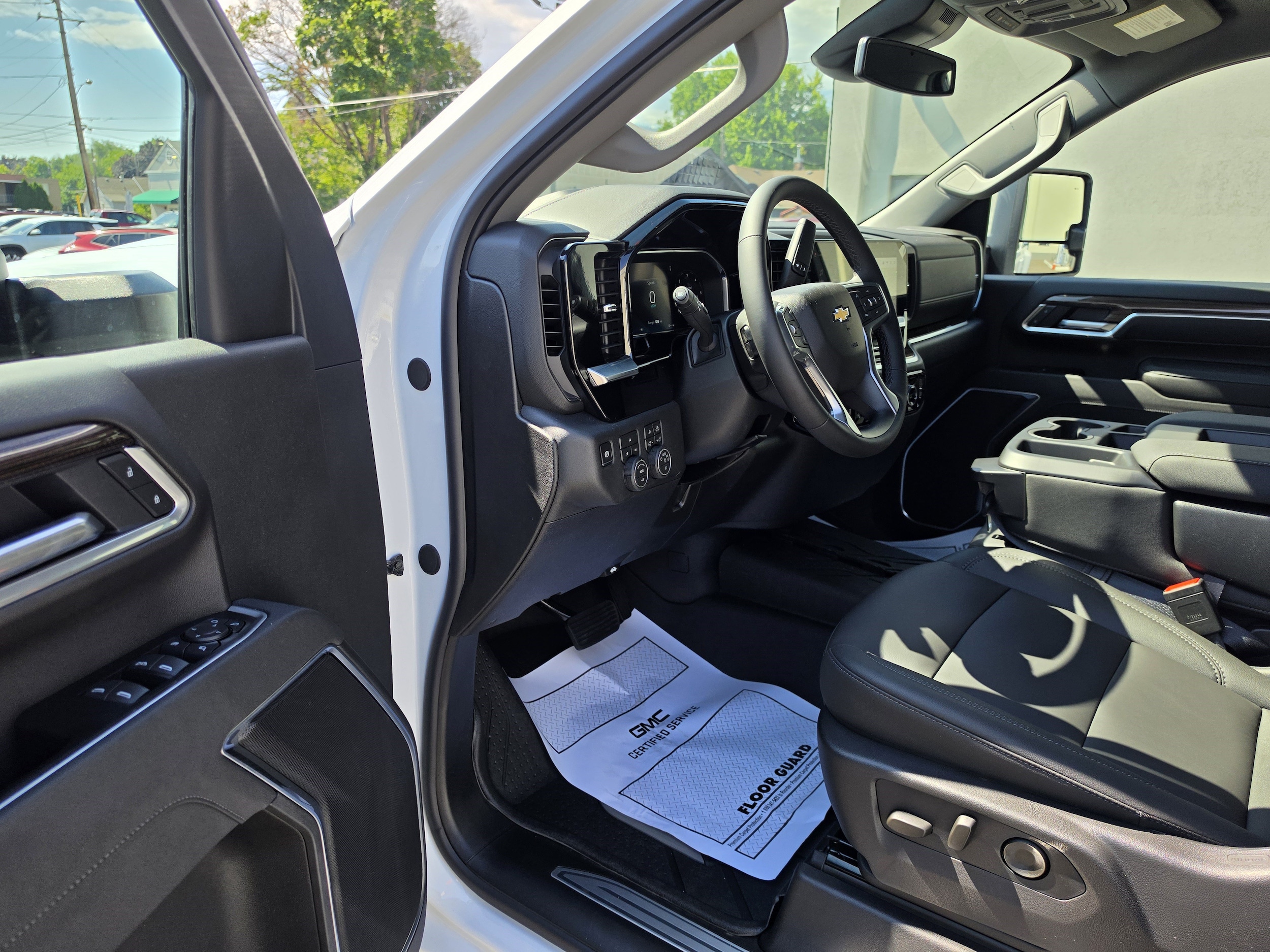 2026 Chevrolet Silverado 3500 HD LT - Photo 14