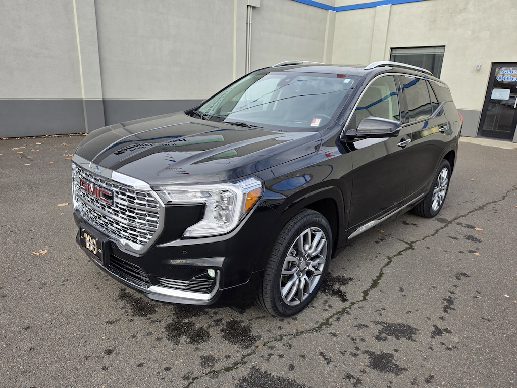 Used 2024 GMC Terrain Denali SUV