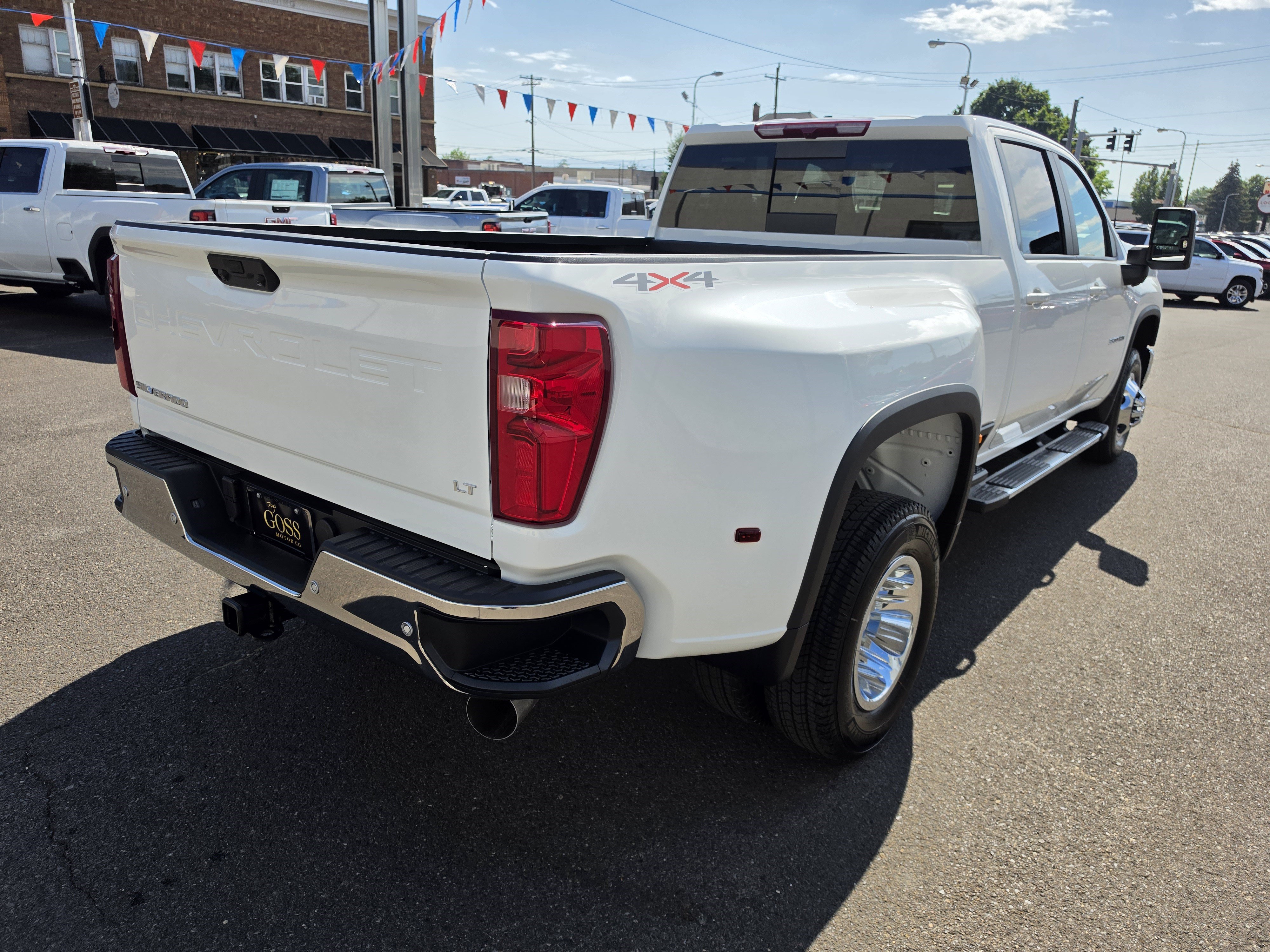 2026 Chevrolet Silverado 3500 HD LT - Photo 9
