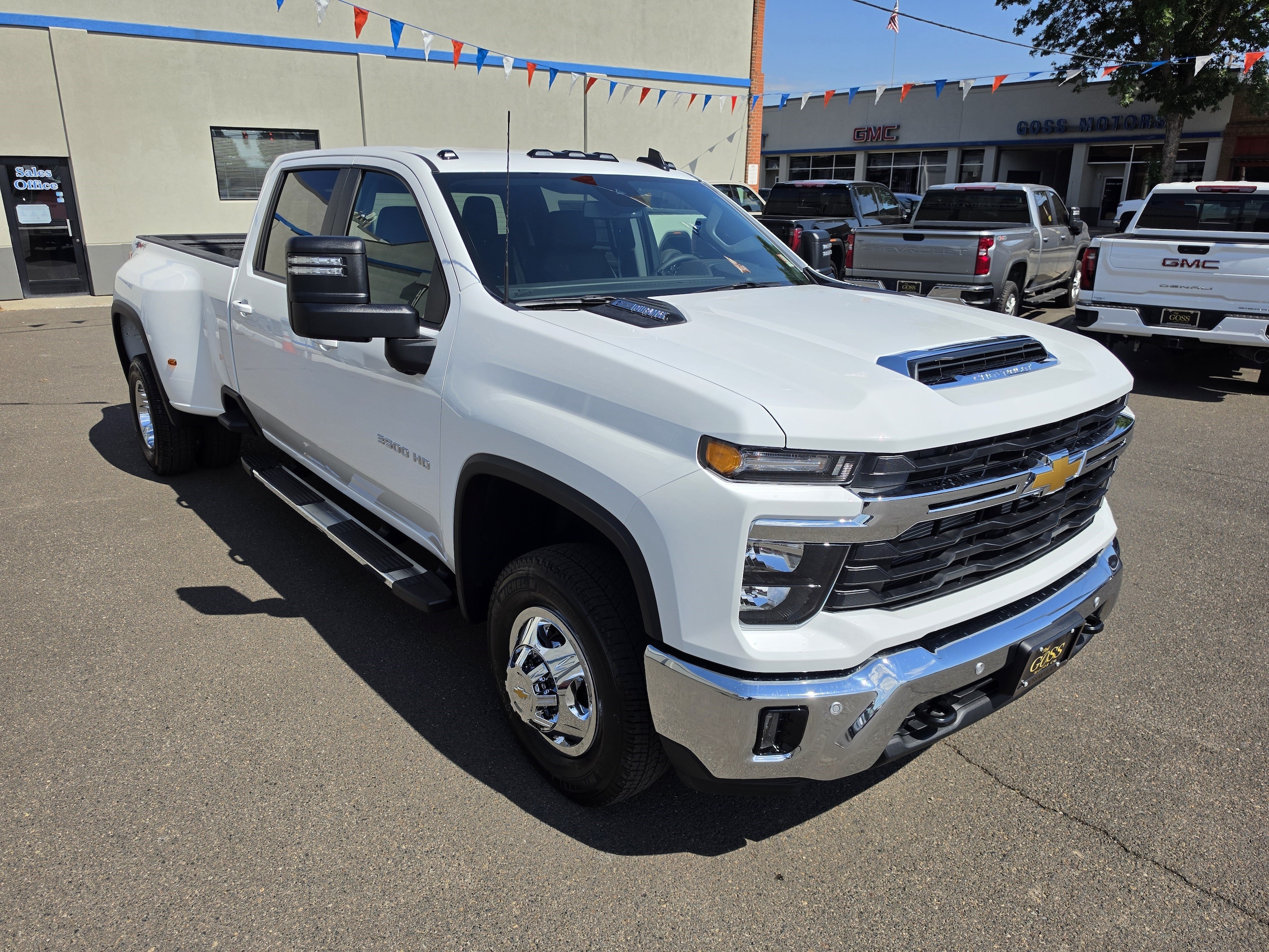 2026 Chevrolet Silverado 3500 HD LT - Photo 28