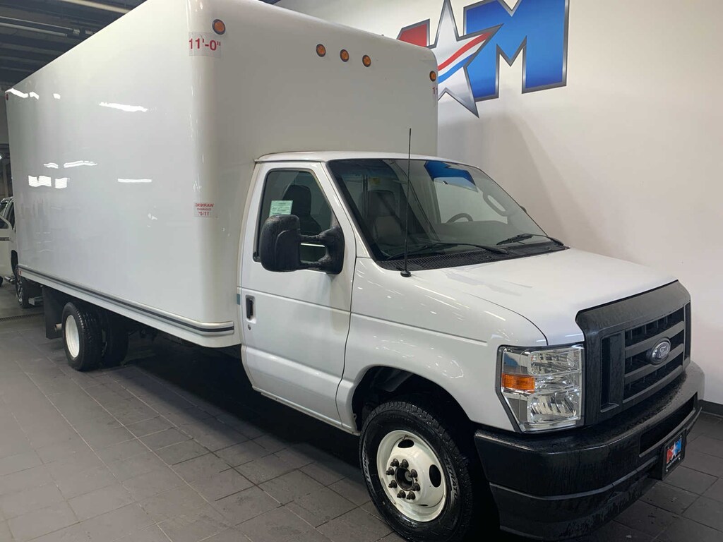 Used 2024 Ford E-Series Cutaway E-350 DRW 176 WB E-350 DRW 176 WB