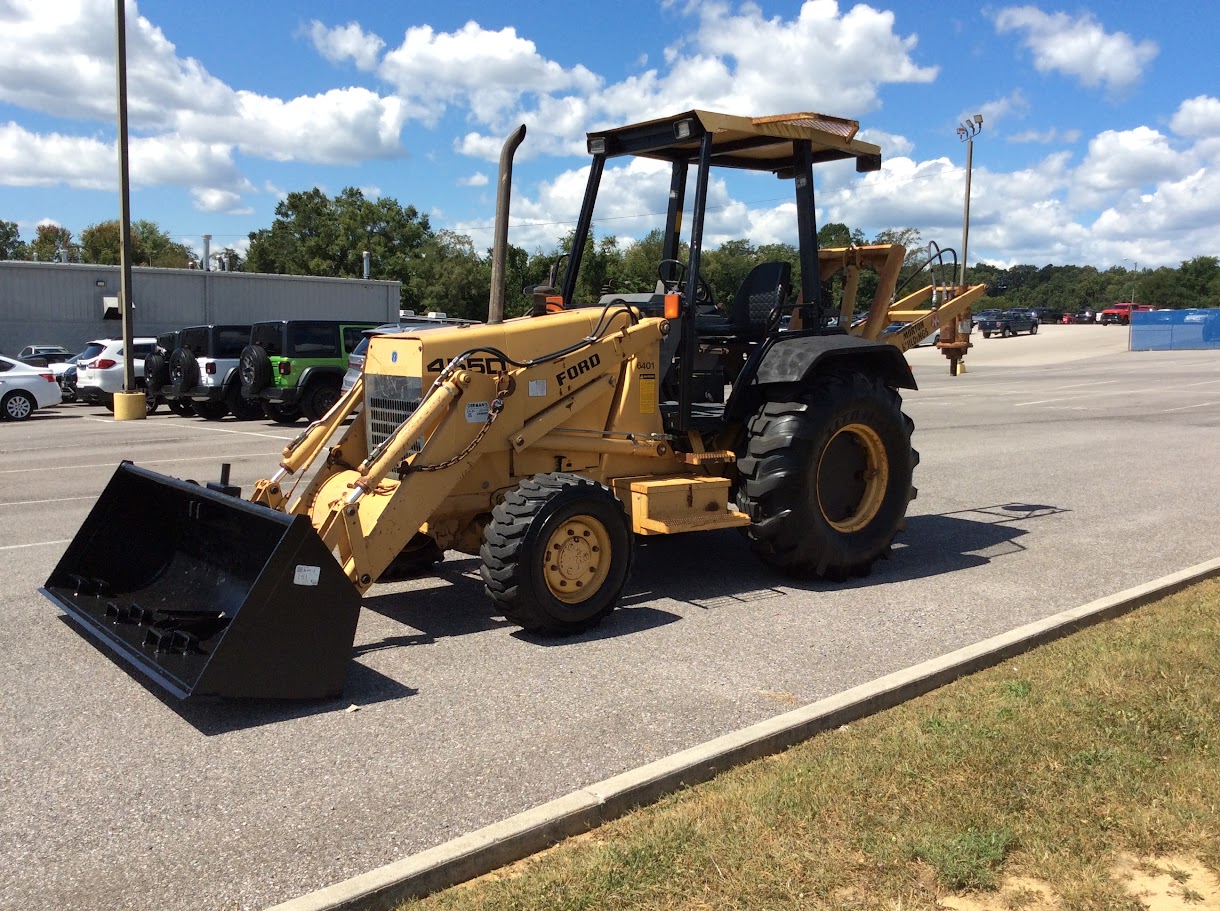  Ford F455D Tractor
