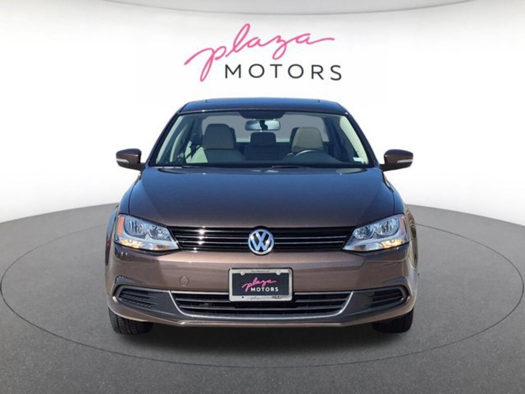 Used 2014 Volkswagen Jetta 1.8T SE Sedan