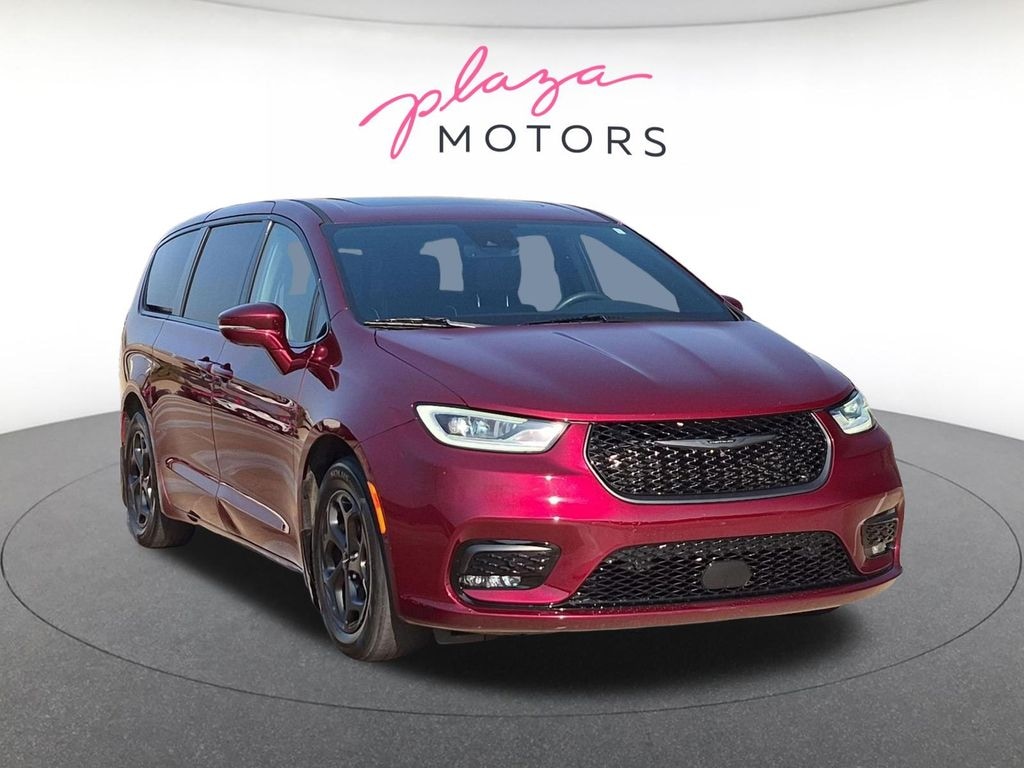 Used 2022 Chrysler Pacifica Hybrid Limited Van Passenger Van