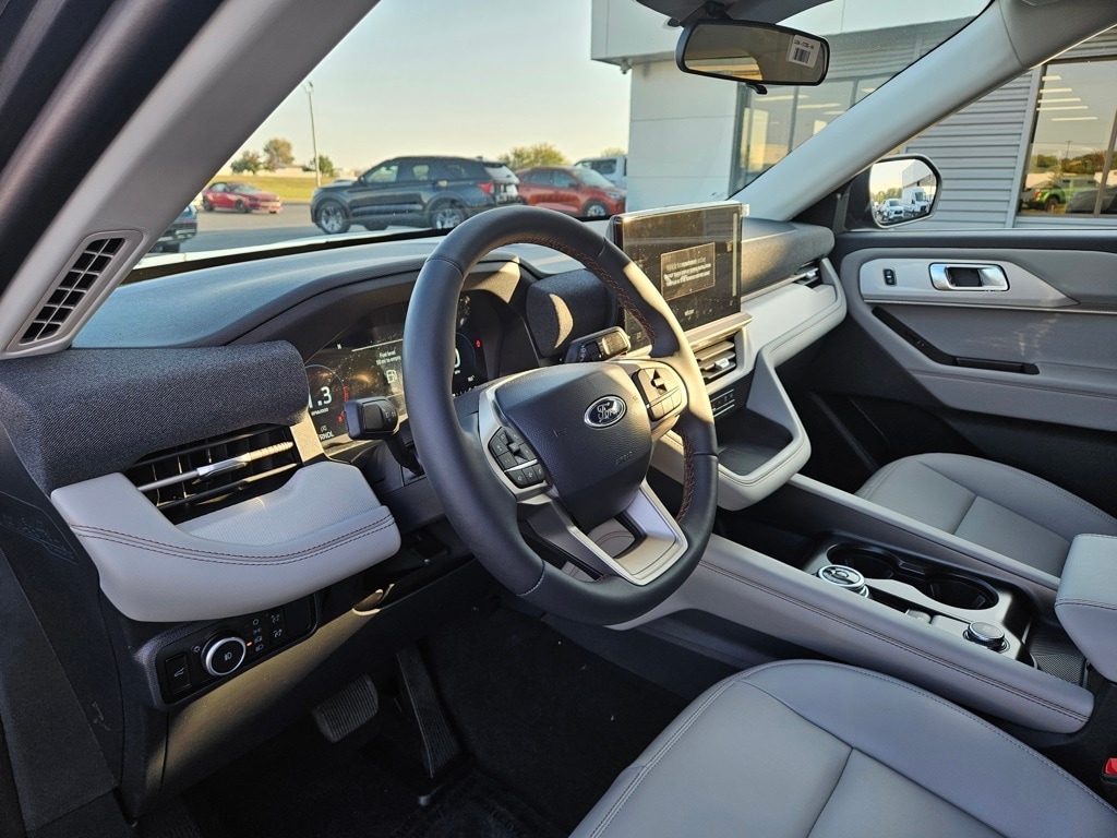 2026 Ford Explorer Active - Photo 11