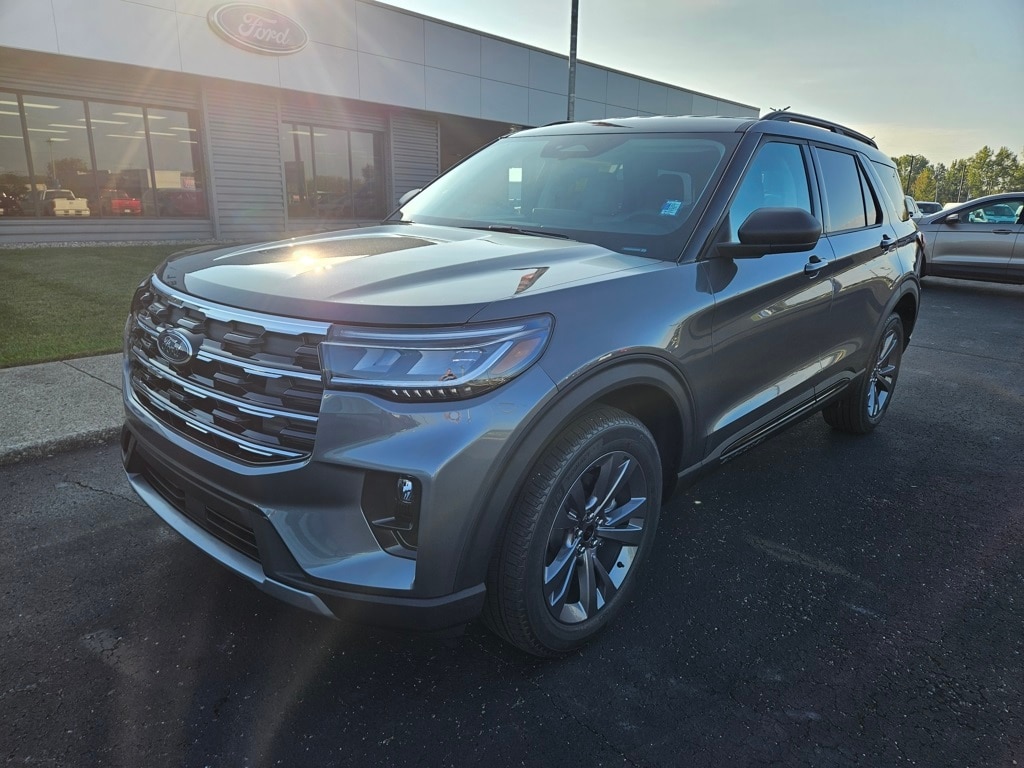 2026 Ford Explorer Active - Photo 2