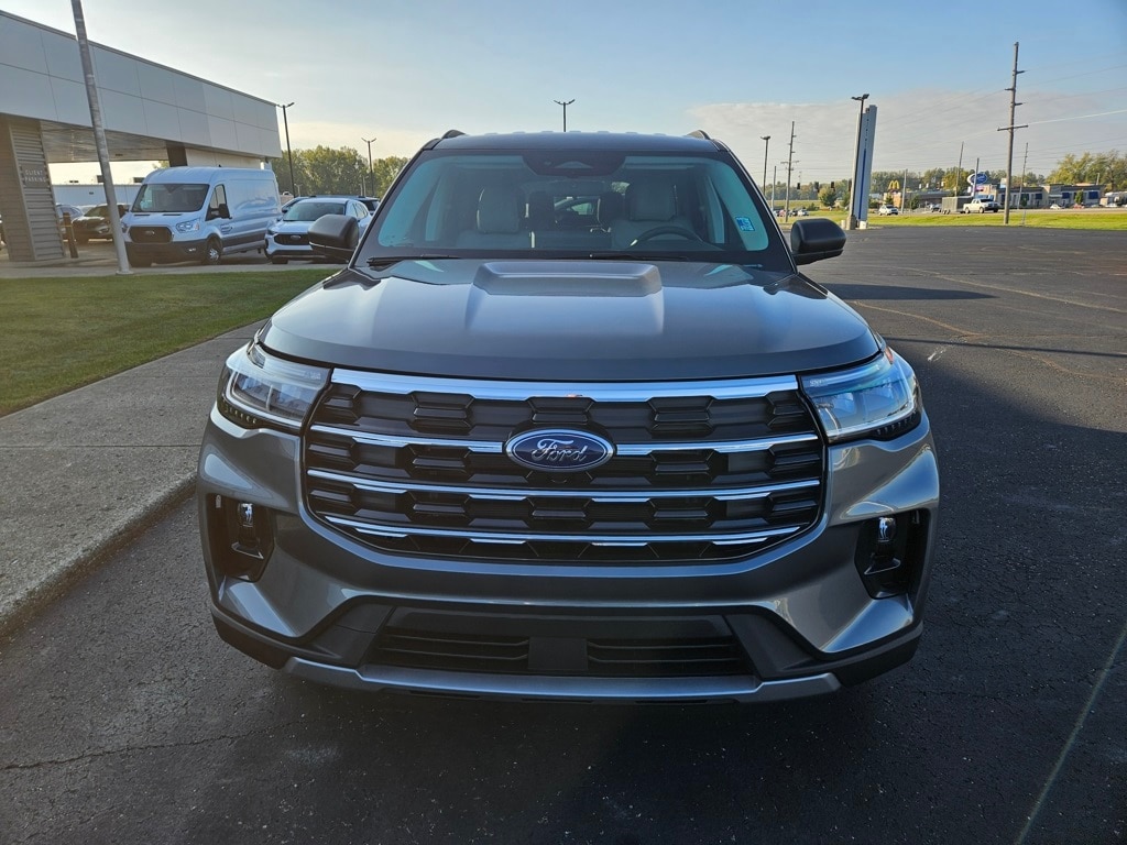 2026 Ford Explorer Active - Photo 3