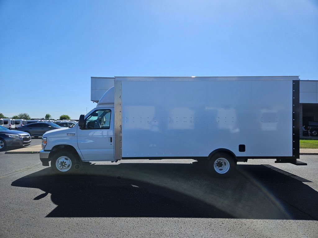 New 2026 Ford E-450SD Base Cab/Chassis