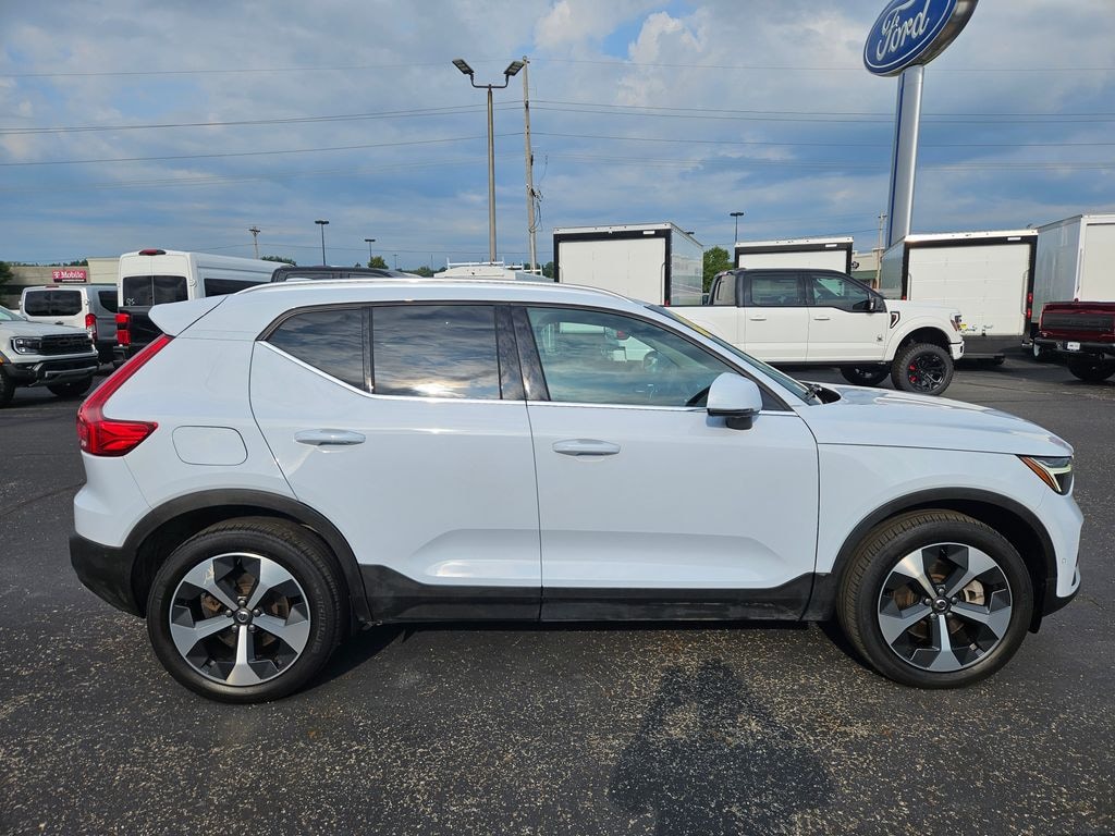 Used 2024 Volvo XC40 B5 Plus Bright SUV