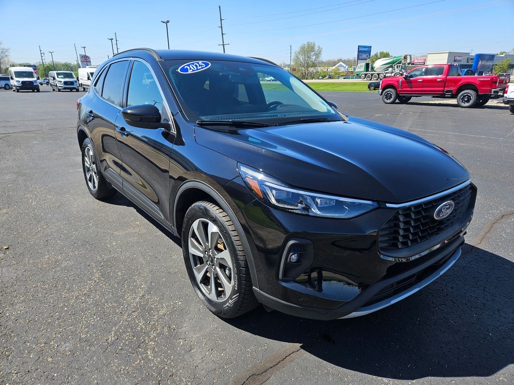 Used 2025 Ford Escape Platinum SUV