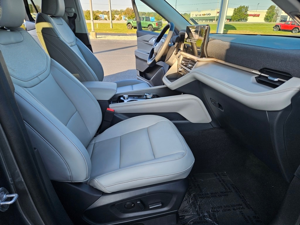 2026 Ford Explorer Active - Photo 16
