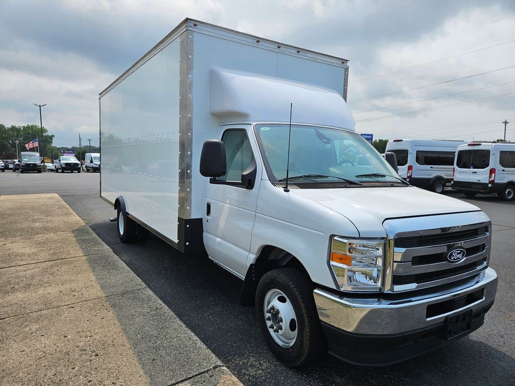 New 2026 Ford E-450SD Base Cab/Chassis