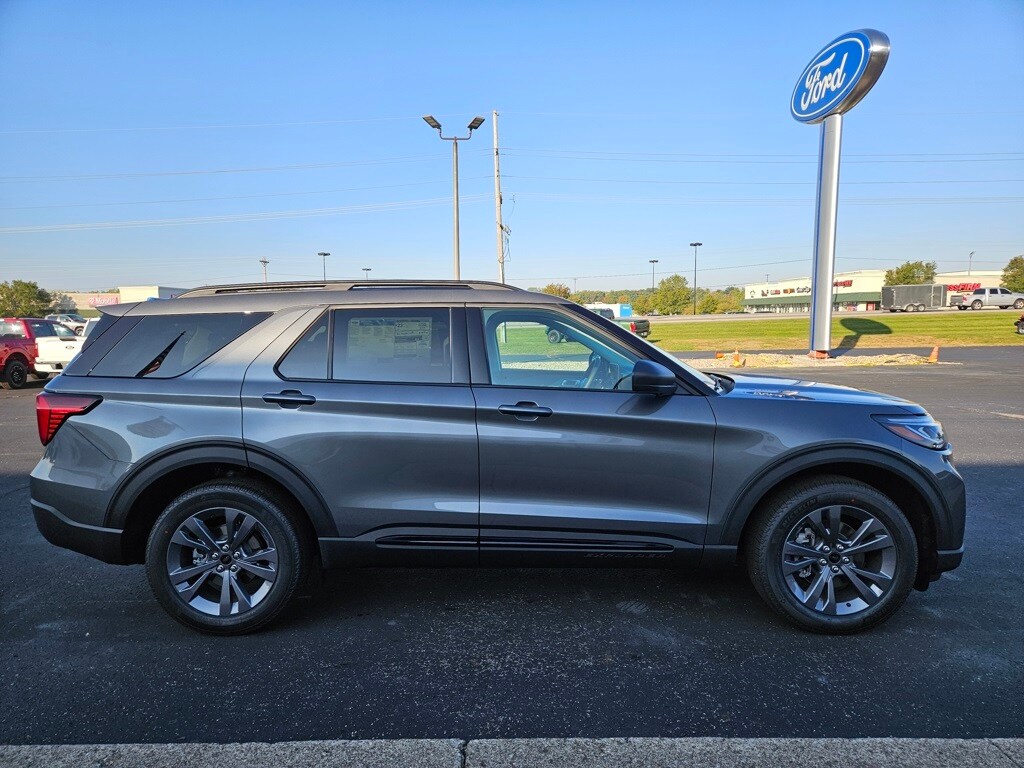 2026 Ford Explorer Active - Photo 5