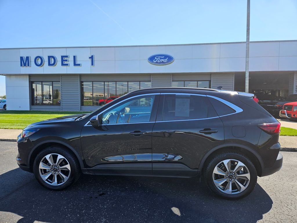 Used 2025 Ford Escape Platinum SUV