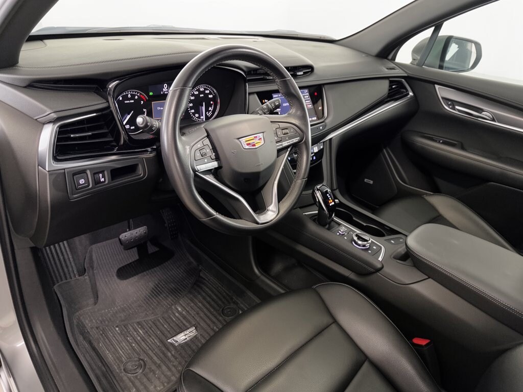 Used 2024 CADILLAC XT6 FWD Luxury SUV